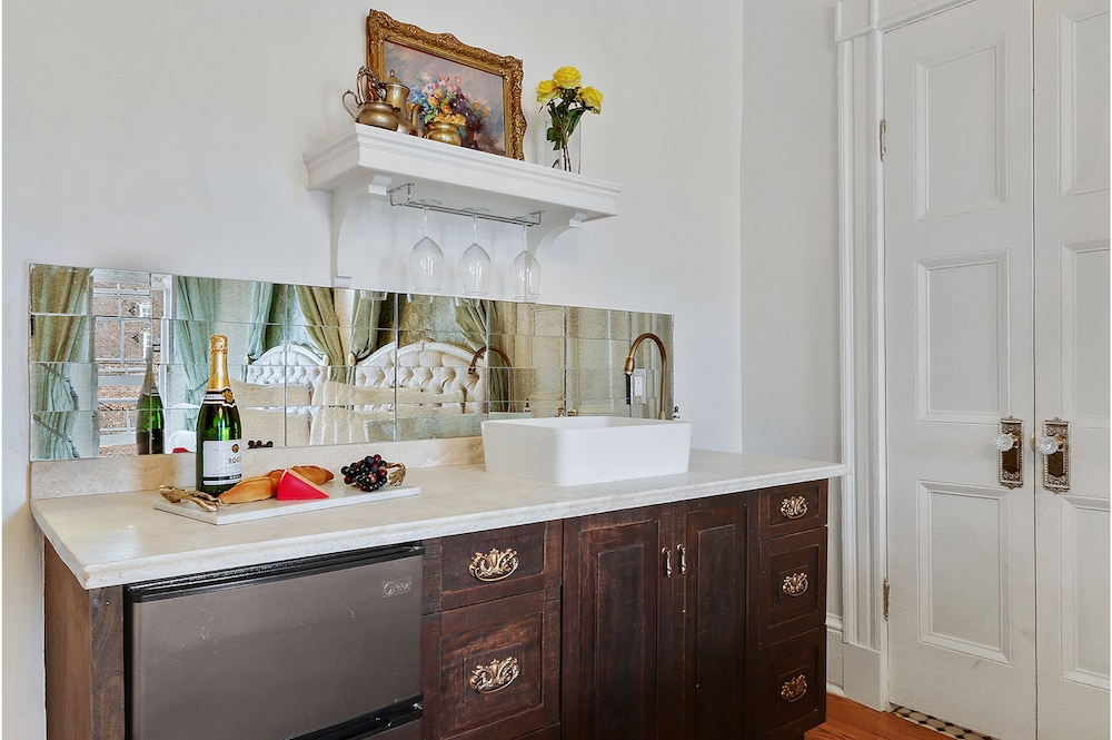 French Quarter Mansion 48/50