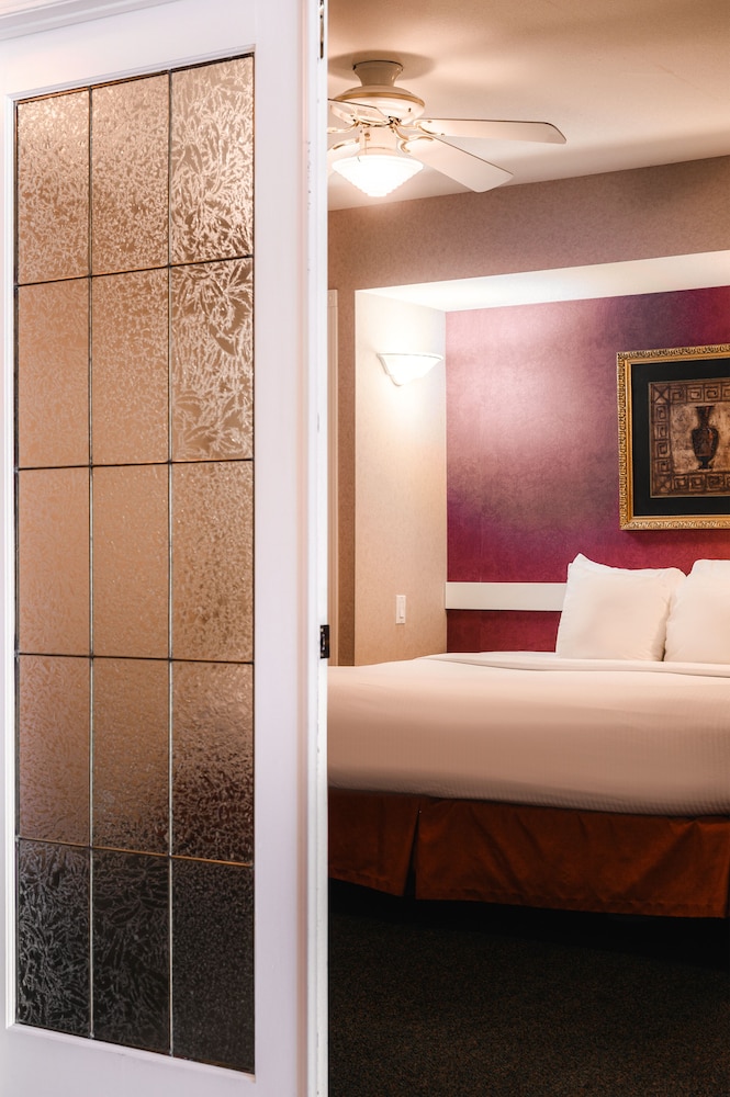 Mountain View Suites at Fairmont Hot Springs 18/63