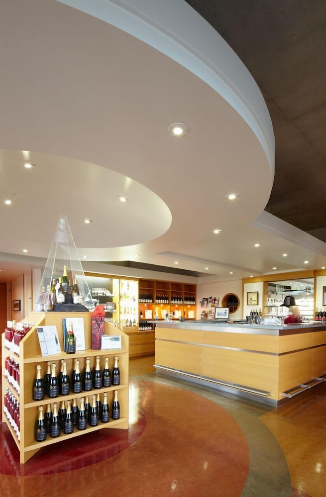 Huff Estates Inn & Winery 20/48