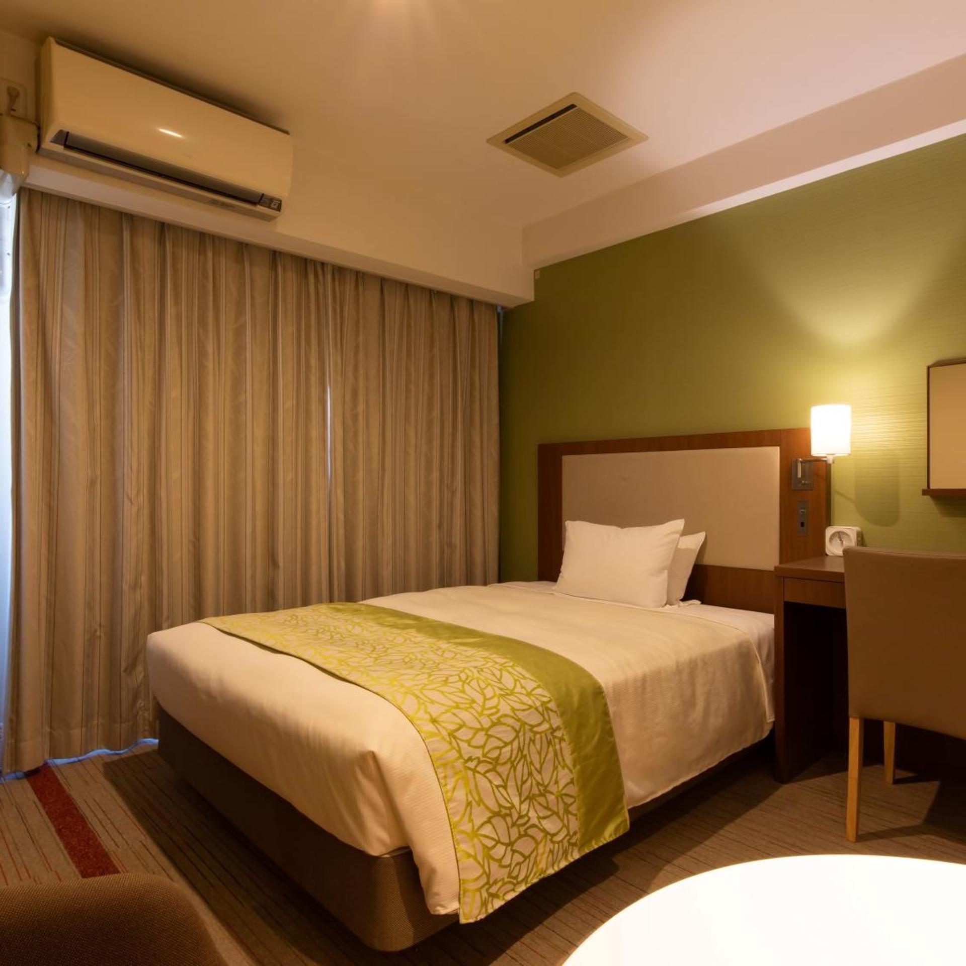 Residential, Semi Double Bed