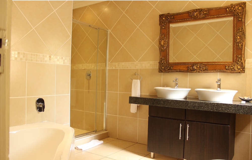 La Barune Guest House 37/45