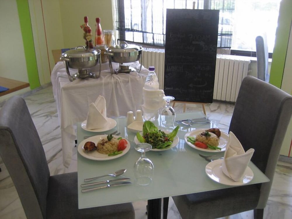 Crystal Suites 17/25