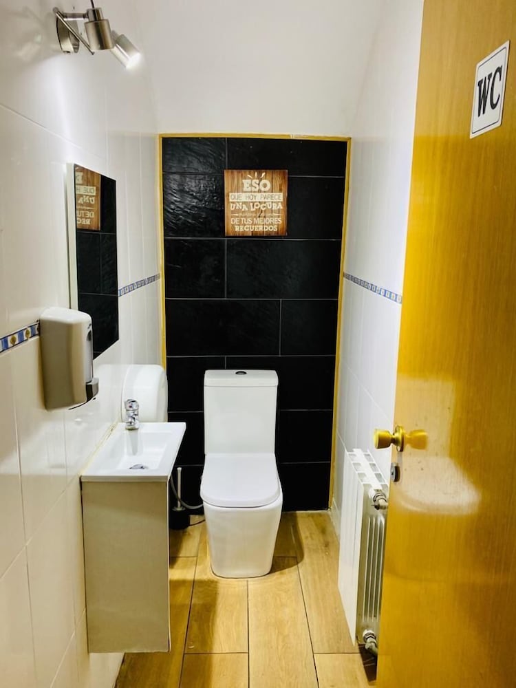 Mellow Youth Hostel 100/100