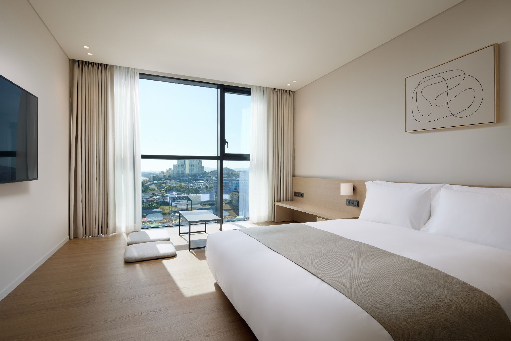 PREMIER, DELUXE, DOUBLE BED, CITY VIEW, ONDOL FLOOR