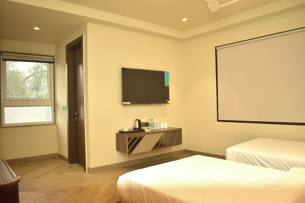 KING BED