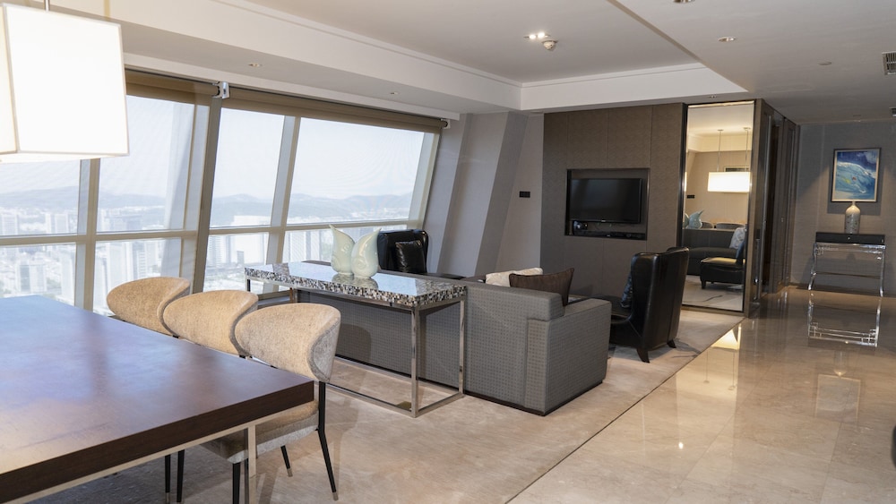 CROWNE PLAZA WUXI TAIHU 43/76