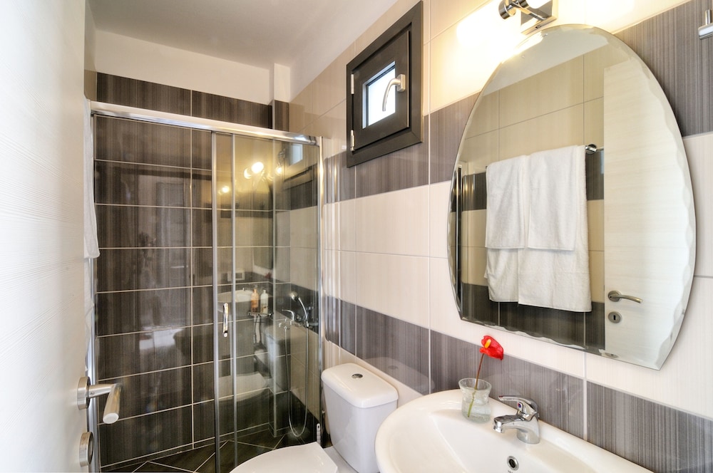 MYRTOS MARE SUITES 44/46