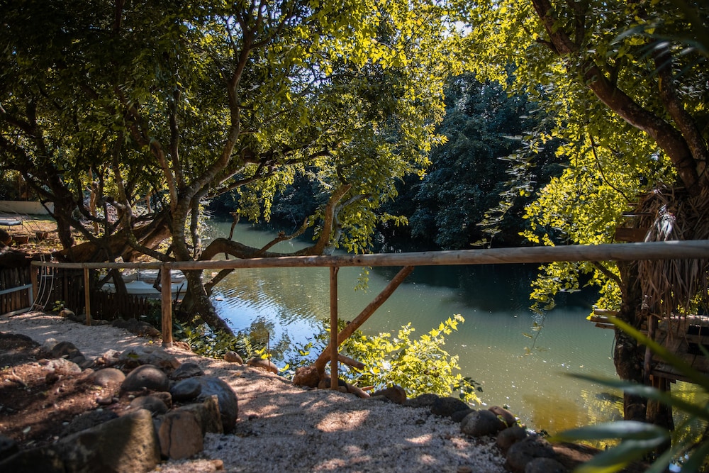 Nativ Lodge & Spa 24/50