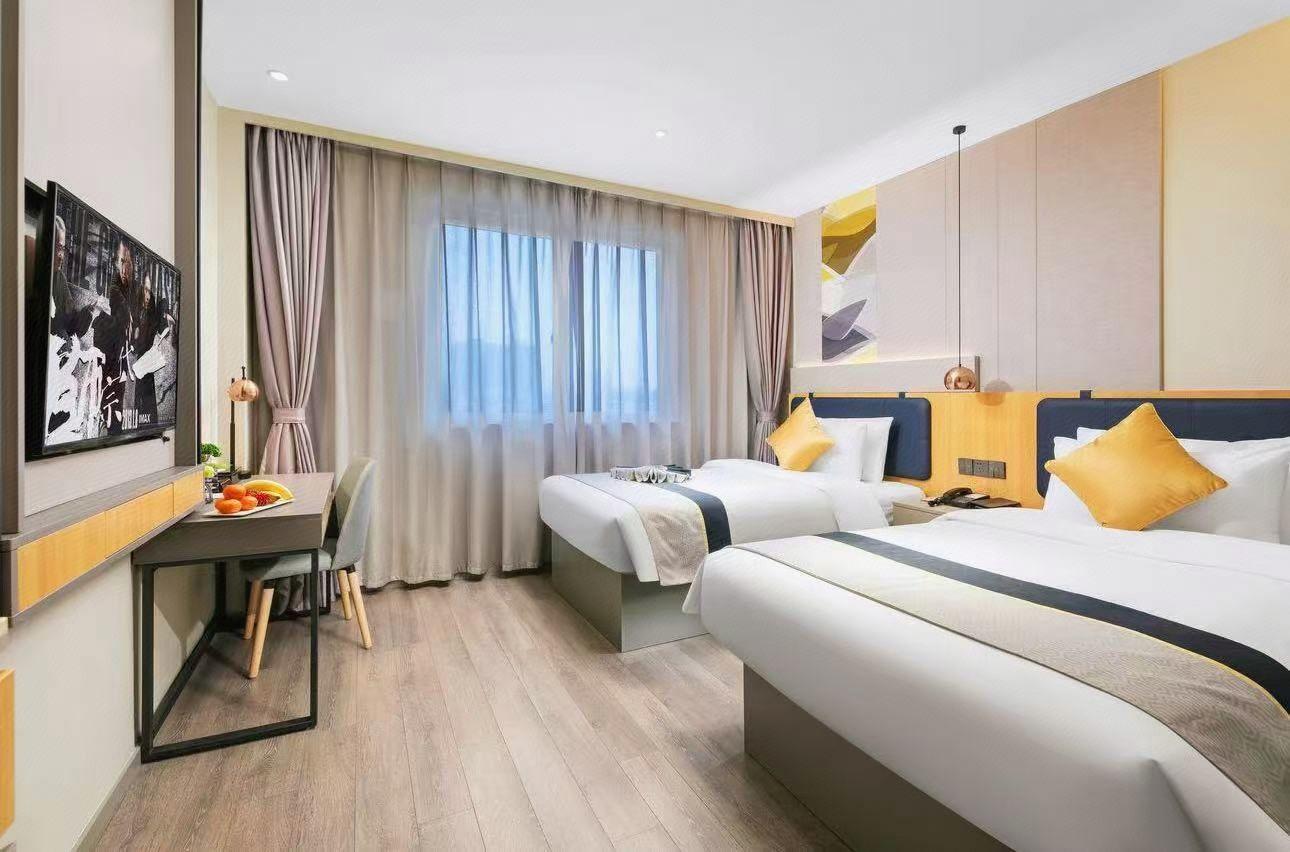 Home inn Selected (Huzhou Hongqi Road,Yishang Street) 46/55