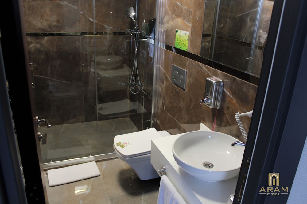 Aram Otel 25/25