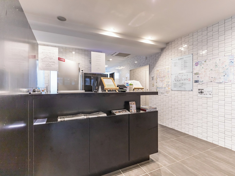 Hotel Excellence Enmachi Ekimae 7/42