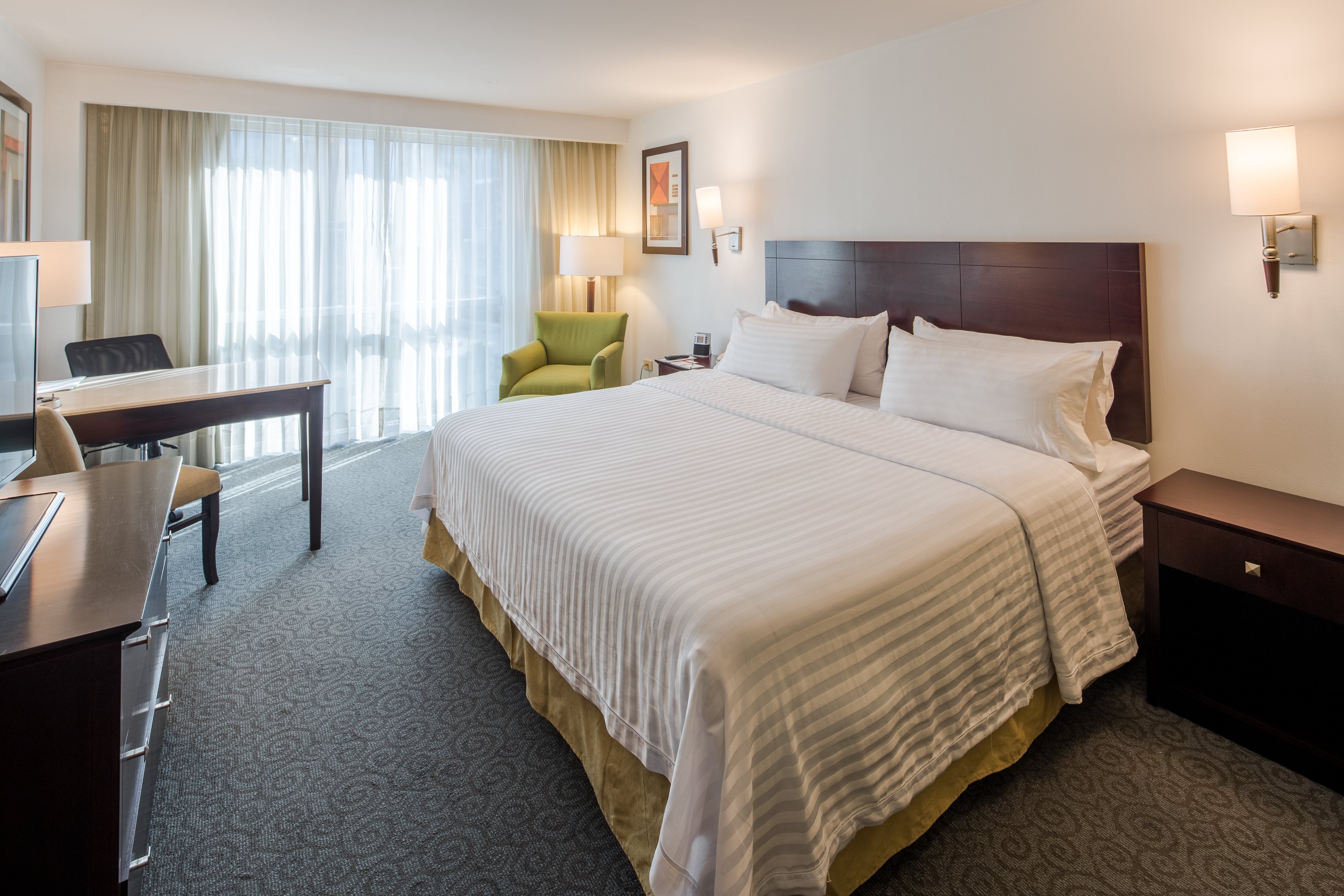 Leisure, King Bed