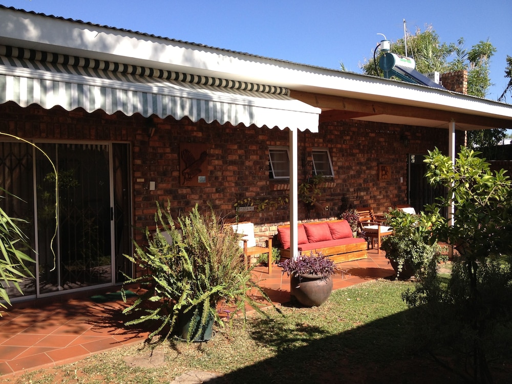 The Nook B&B 27/40