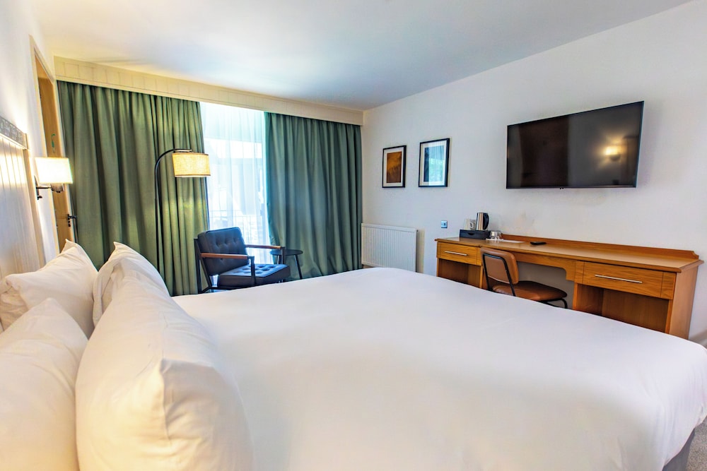 Marwell Hotel 16/60