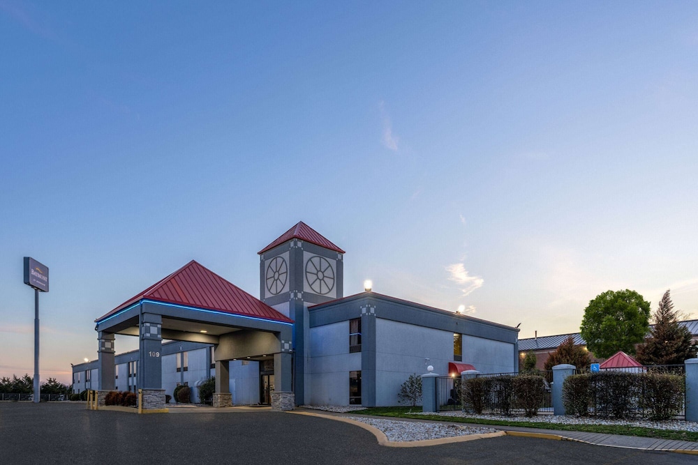 Baymont by Wyndham La Vergne 4/41