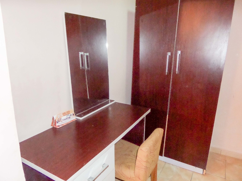 Royalview Hotel And Suites 47/62
