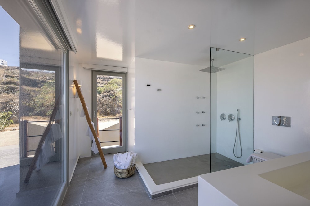 Melidonia Suites 28/49