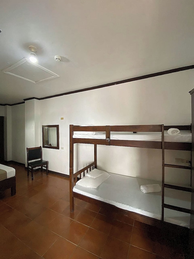 Subiza Beach Resort 26/48