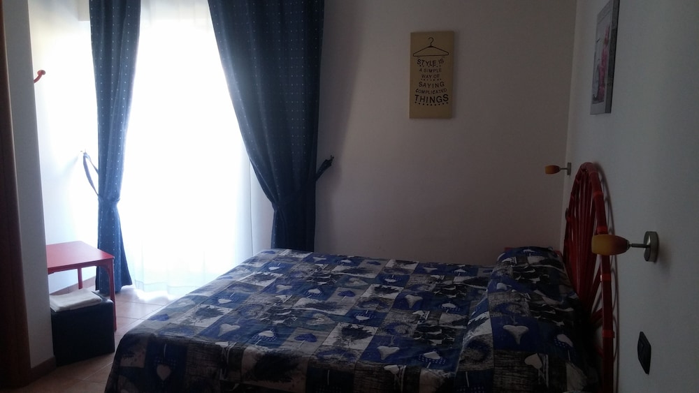 Beach Hotel 15/43