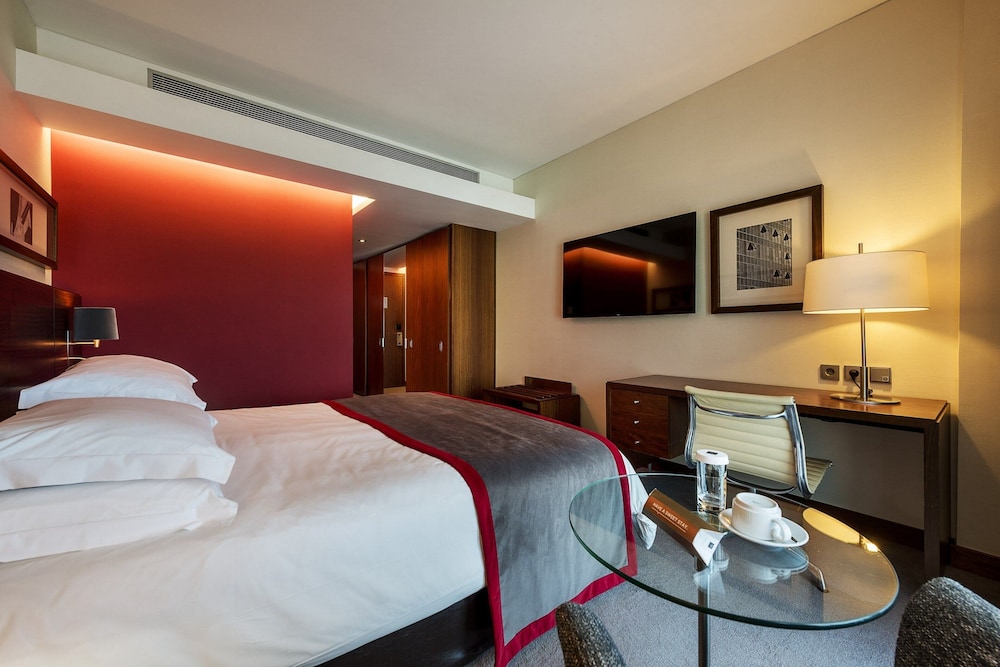Lagoas Park Hotel 31/100