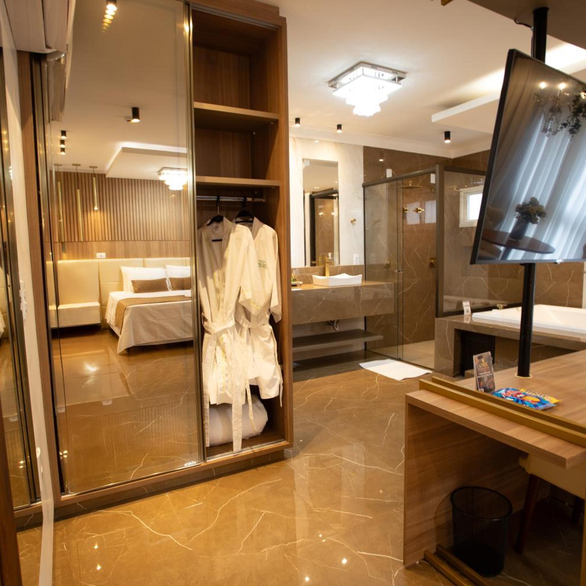 Ellus Hotel 27/50