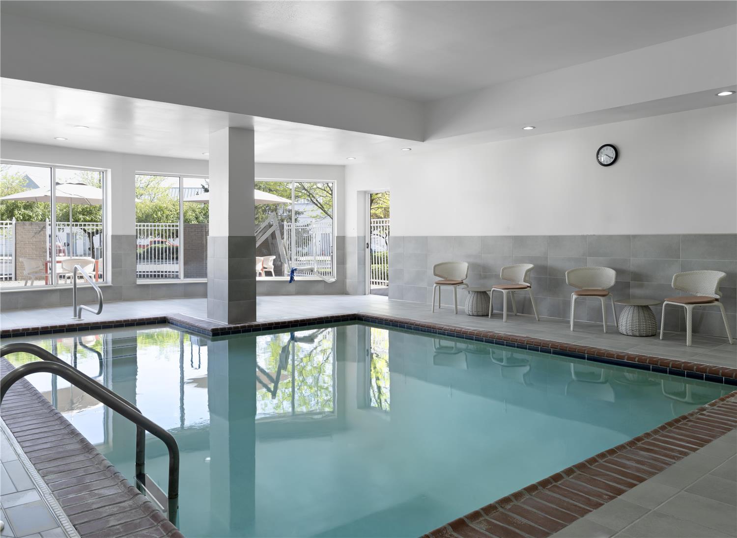 swimming pool spa