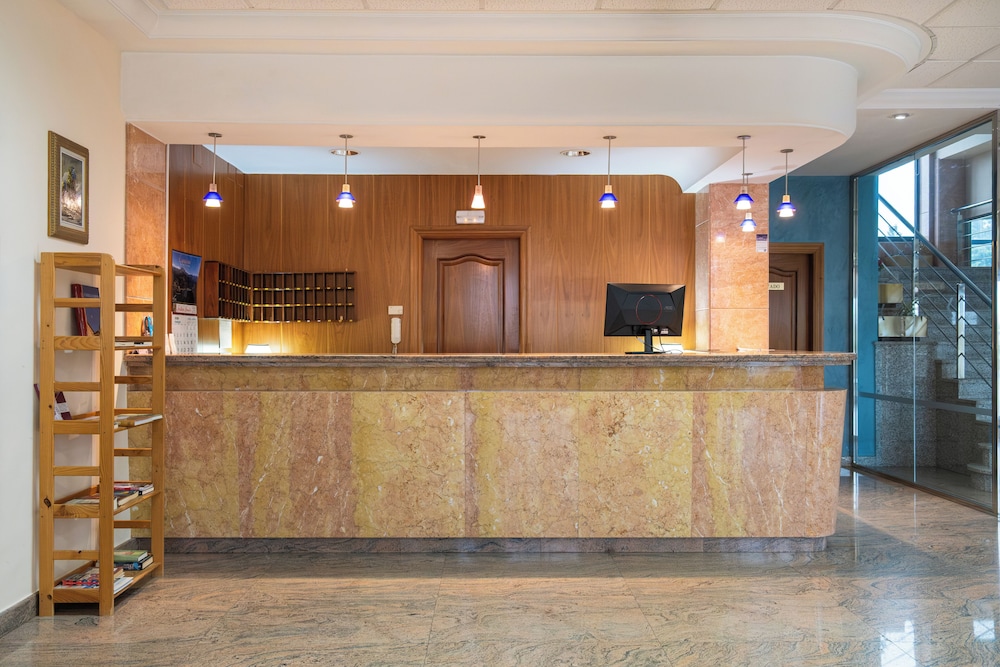Hotel Checkin Basic Leon Norte 9/46