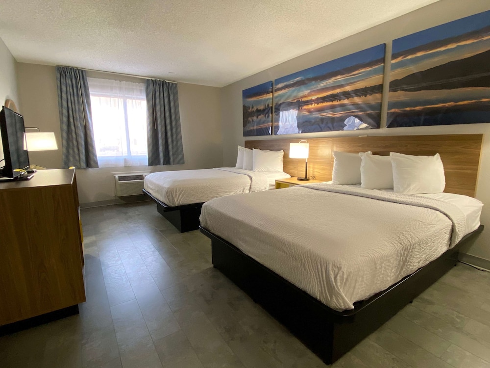 Days Inn by Wyndham Rawlins 18/64
