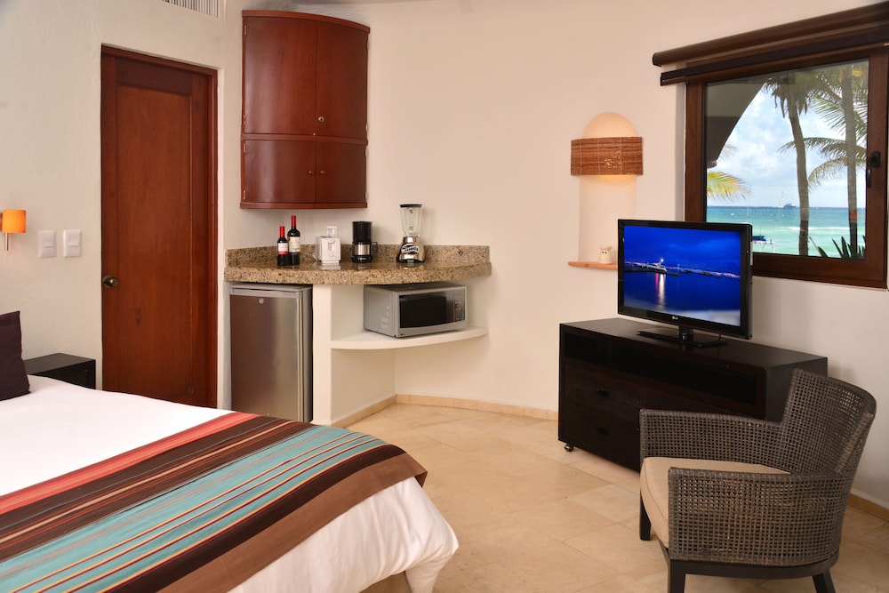 Playa Palms Hotel 21/69