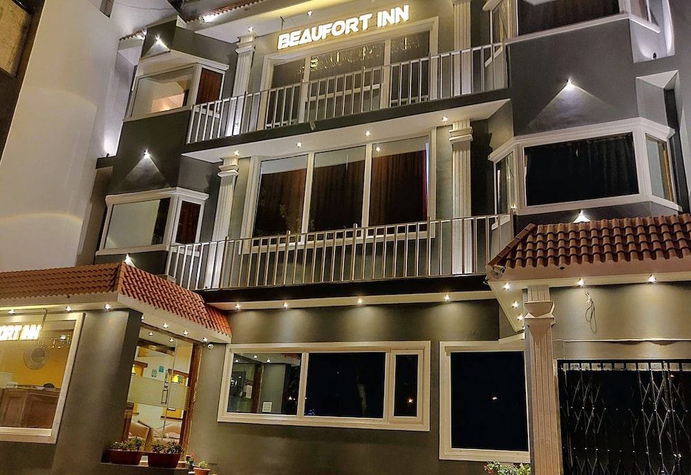 Beaufort Inn Hotel 3/56