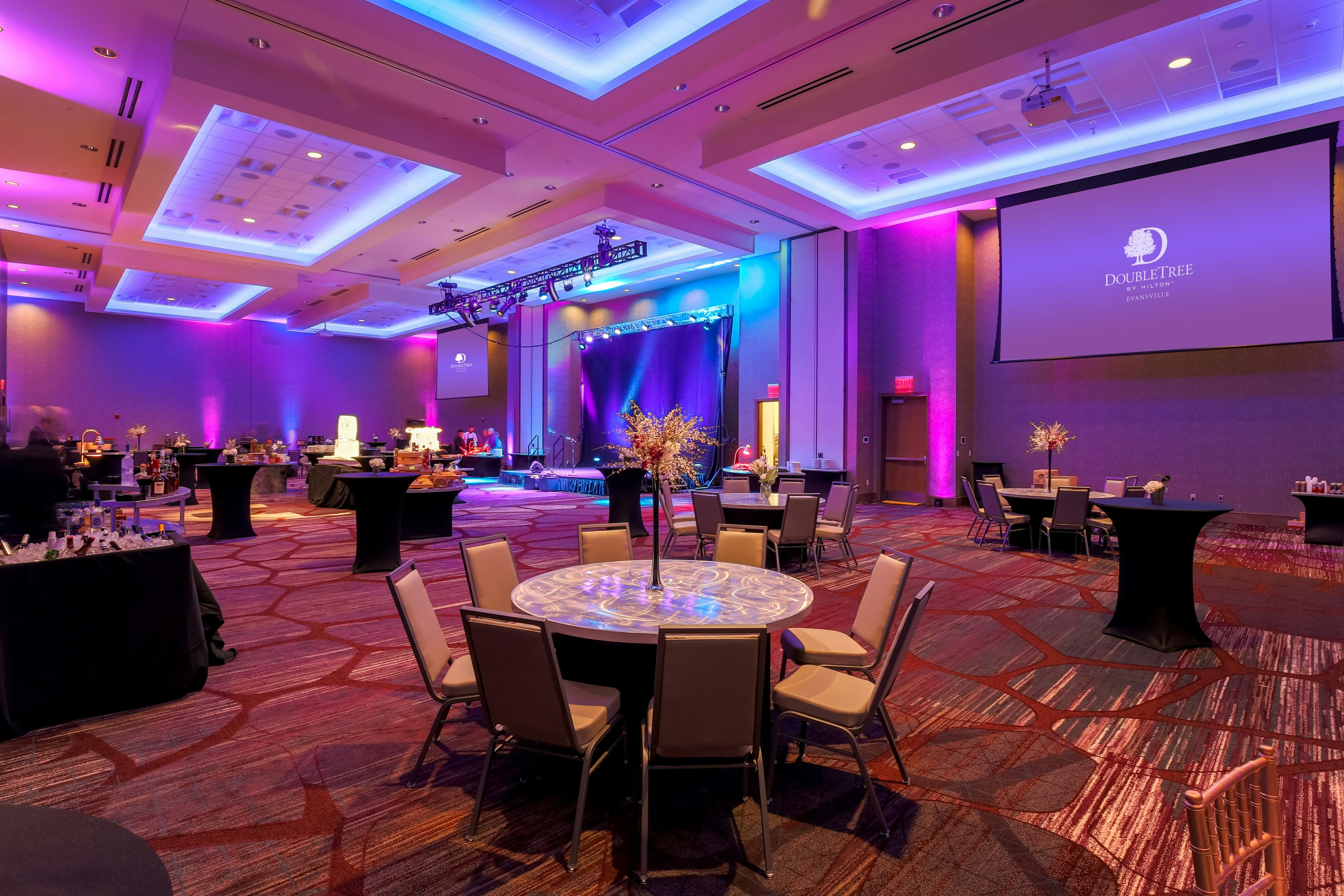 DOUBLETREE BY HILTON EVANSVILLE 58/74