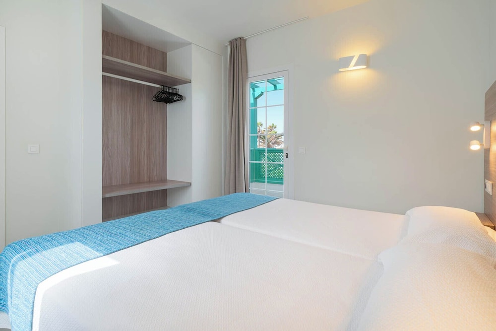 1 BEDROOM, SUPERIOR, APARTMENT
