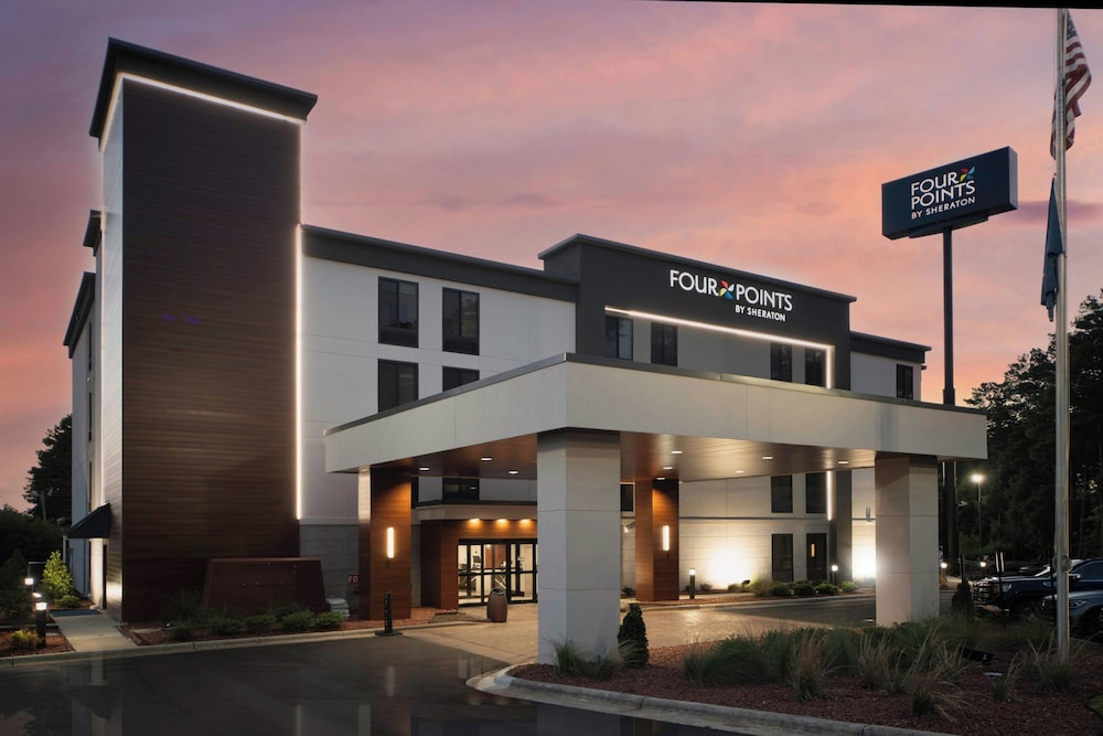 Four Points by Sheraton Fayetteville Fort Liberty 2/41