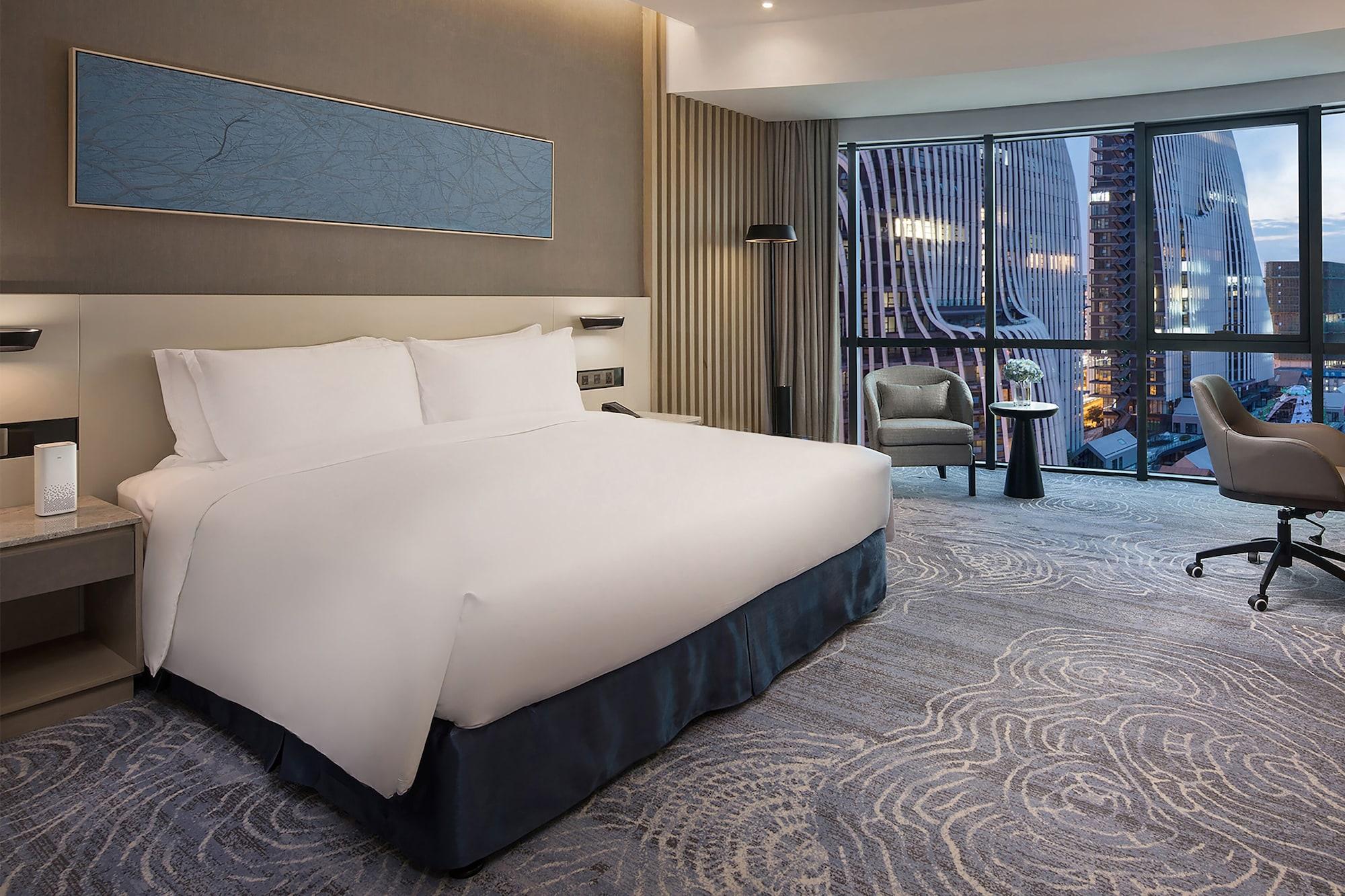 1 Bedroom, Suite, Living and Dining Areas