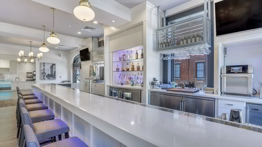 Staybridge Suites Savannah Historic District 10/52