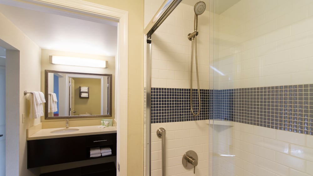 STAYBRIDGE SUITES BUFFALO-AMHERST 12/52