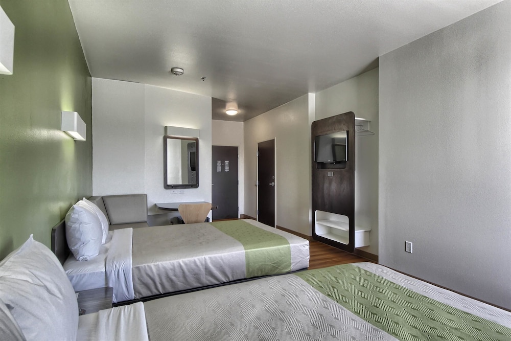Motel6 Weslaco, TX 14/58