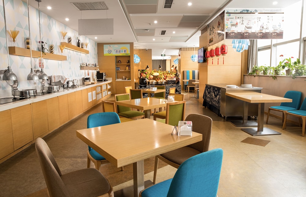 restaurant cafeteria