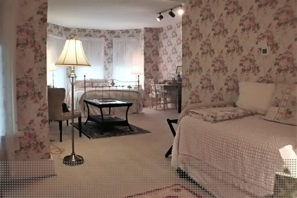 50 Lincoln Short North Bed and Breakfast 37/71