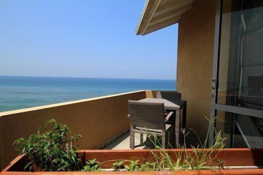 The Ocean Front 20/24