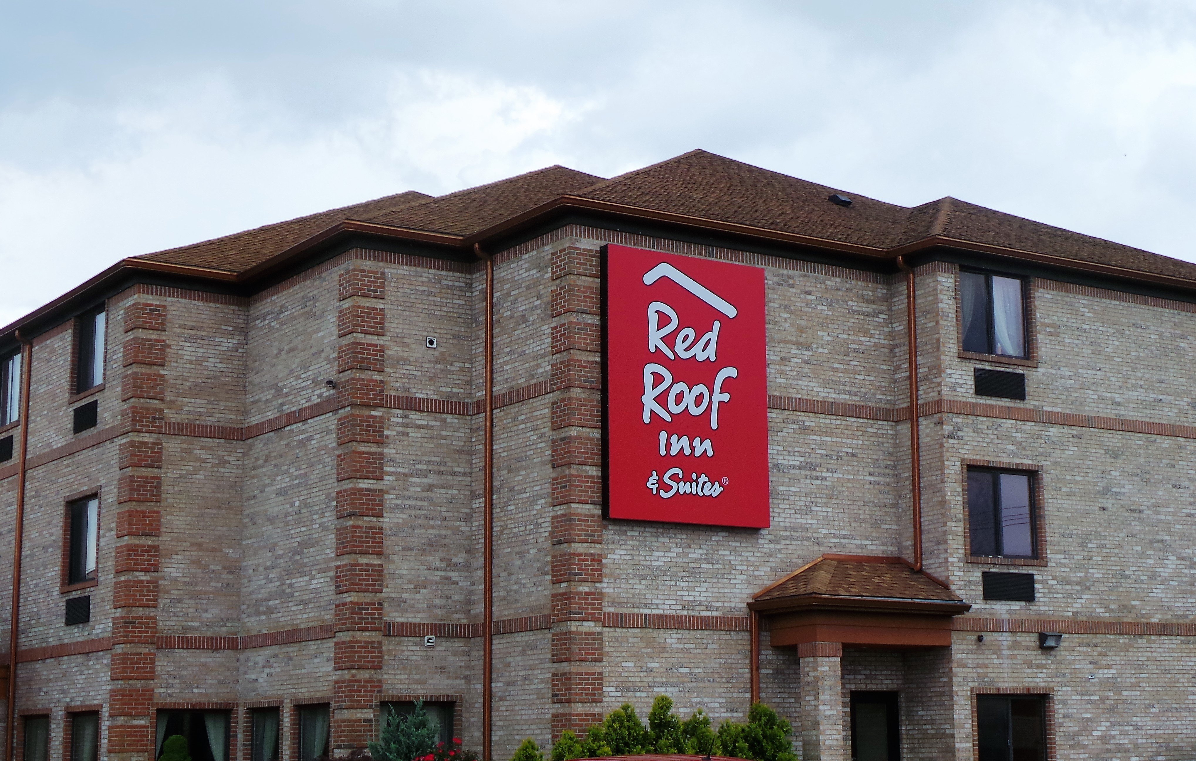 Red Roof Inn and Suites Detroit - Melvindale / Dearborn 2/42