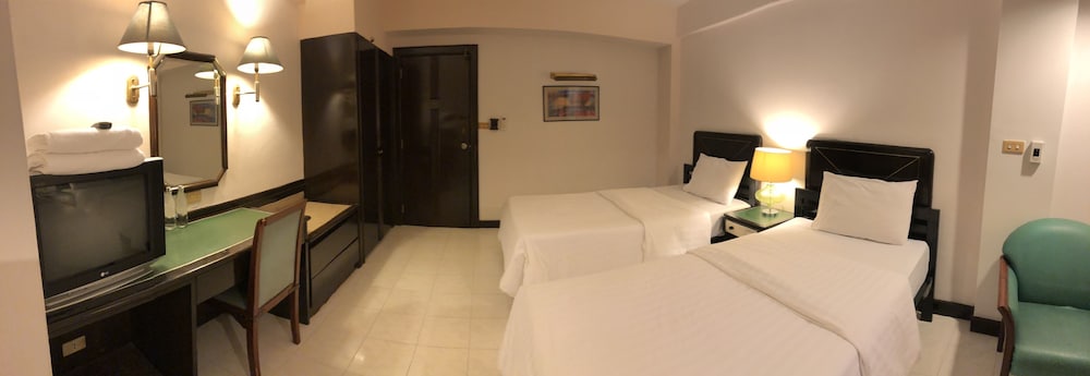 S.C. Heritage Hotel 16/43