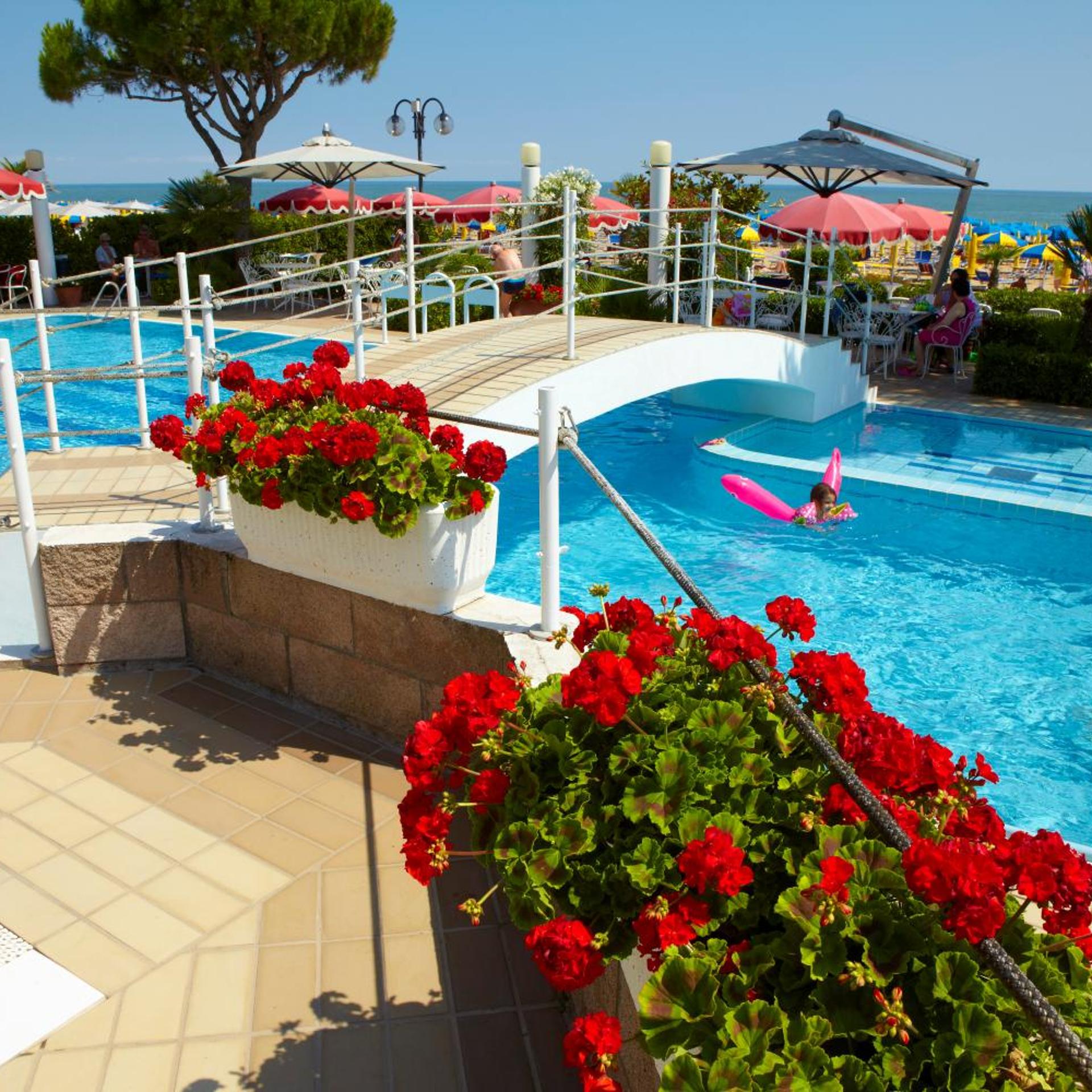 RUHL BEACH HOTEL AND SUITES 42/54