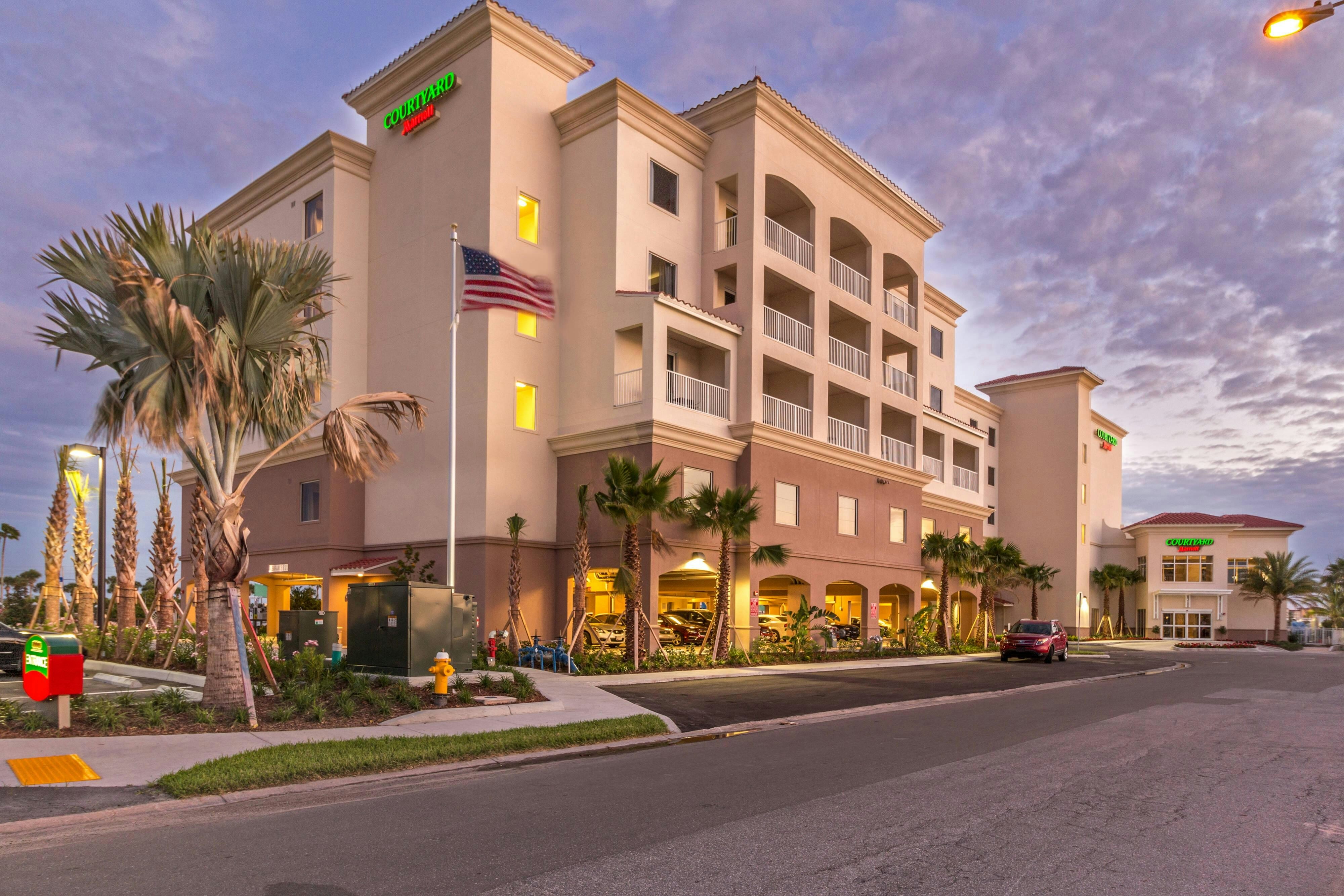 Courtyard St Petersburg Clearwater Madeira Beach 16/20