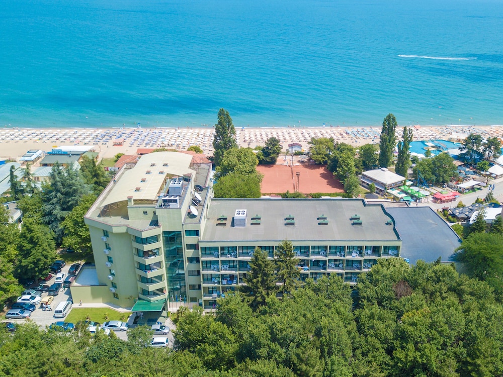 Palm Beach Hotel - All Inclusive with Free beach package & Private Beach in VARNA