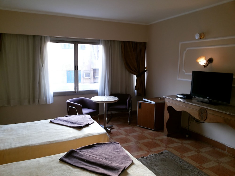KANZY HOTEL 9/45