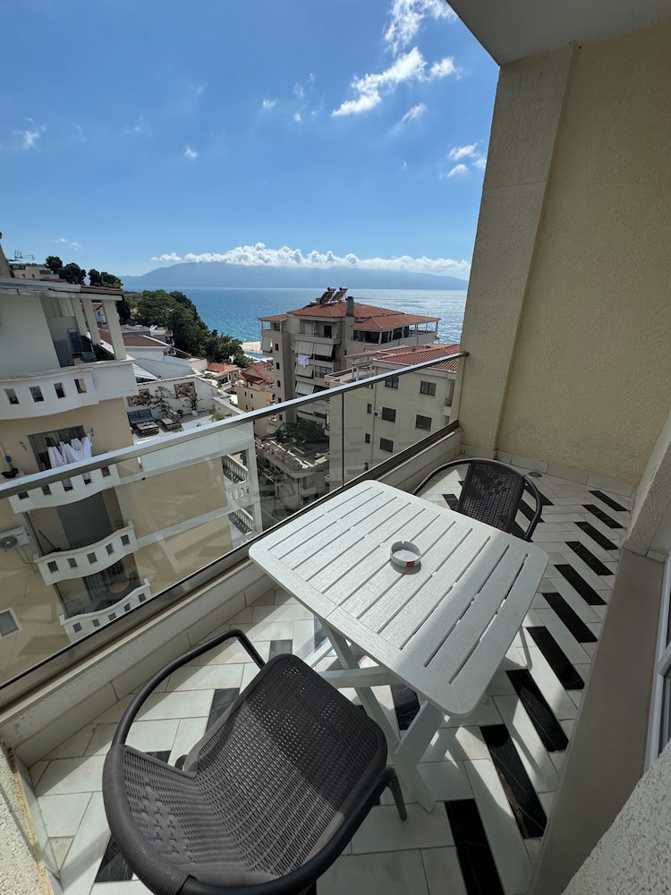 ADEA HOTEL 34/58
