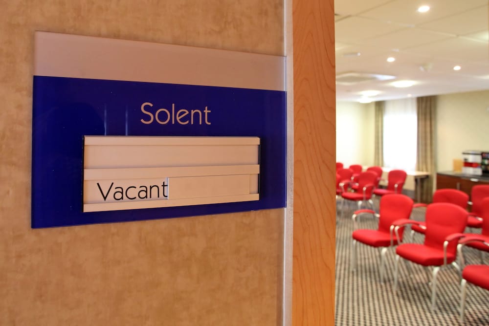 Holiday Inn Express Southampton M27 Junction 7 8/50