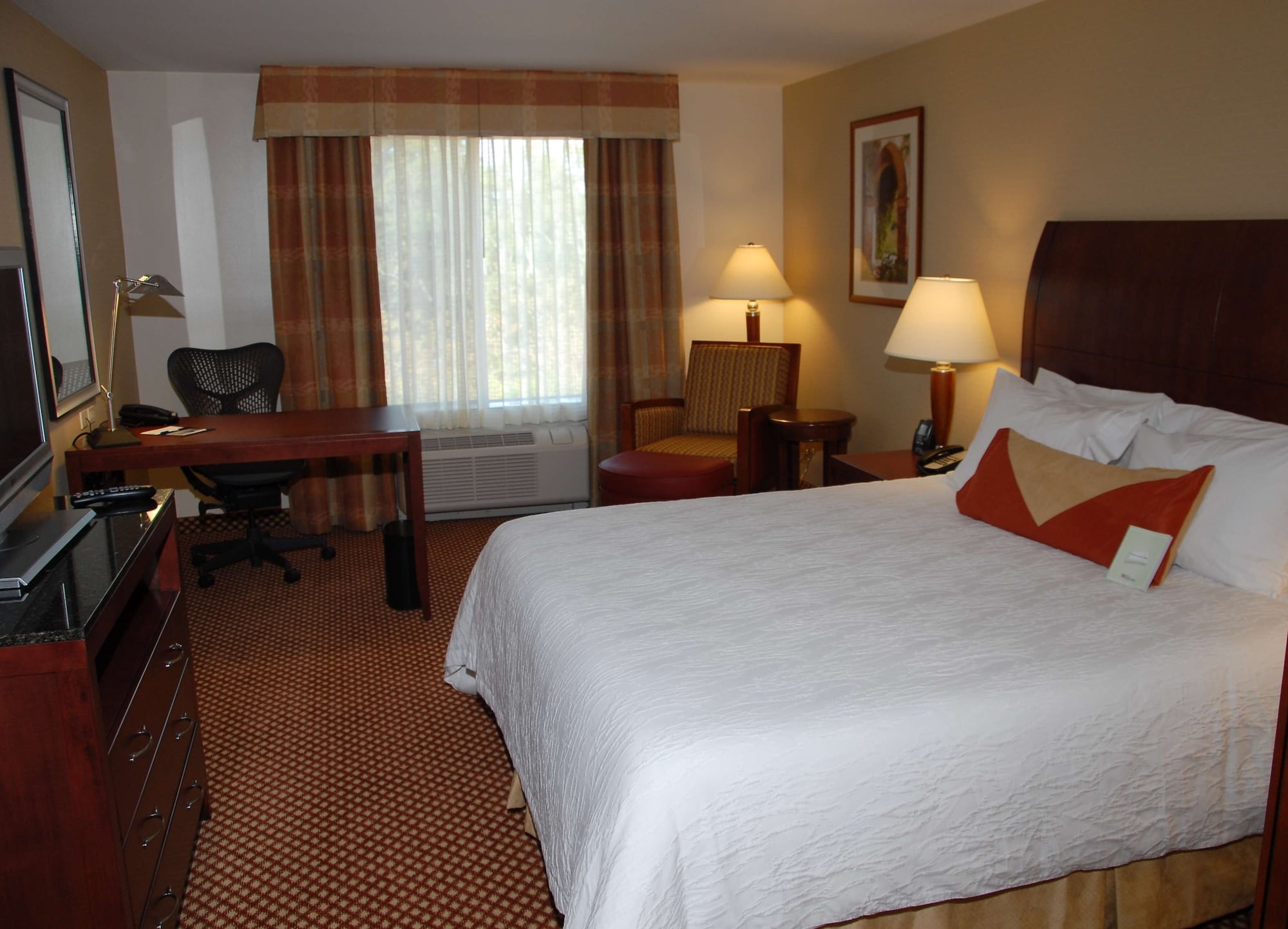 Evolution, King Bed, Accessible