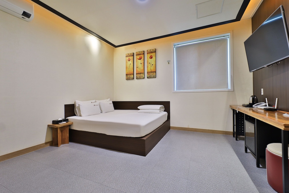 Ara Hotel 20/50